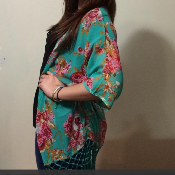 Green Floral Tassel Cover up - Picture 6 of 8